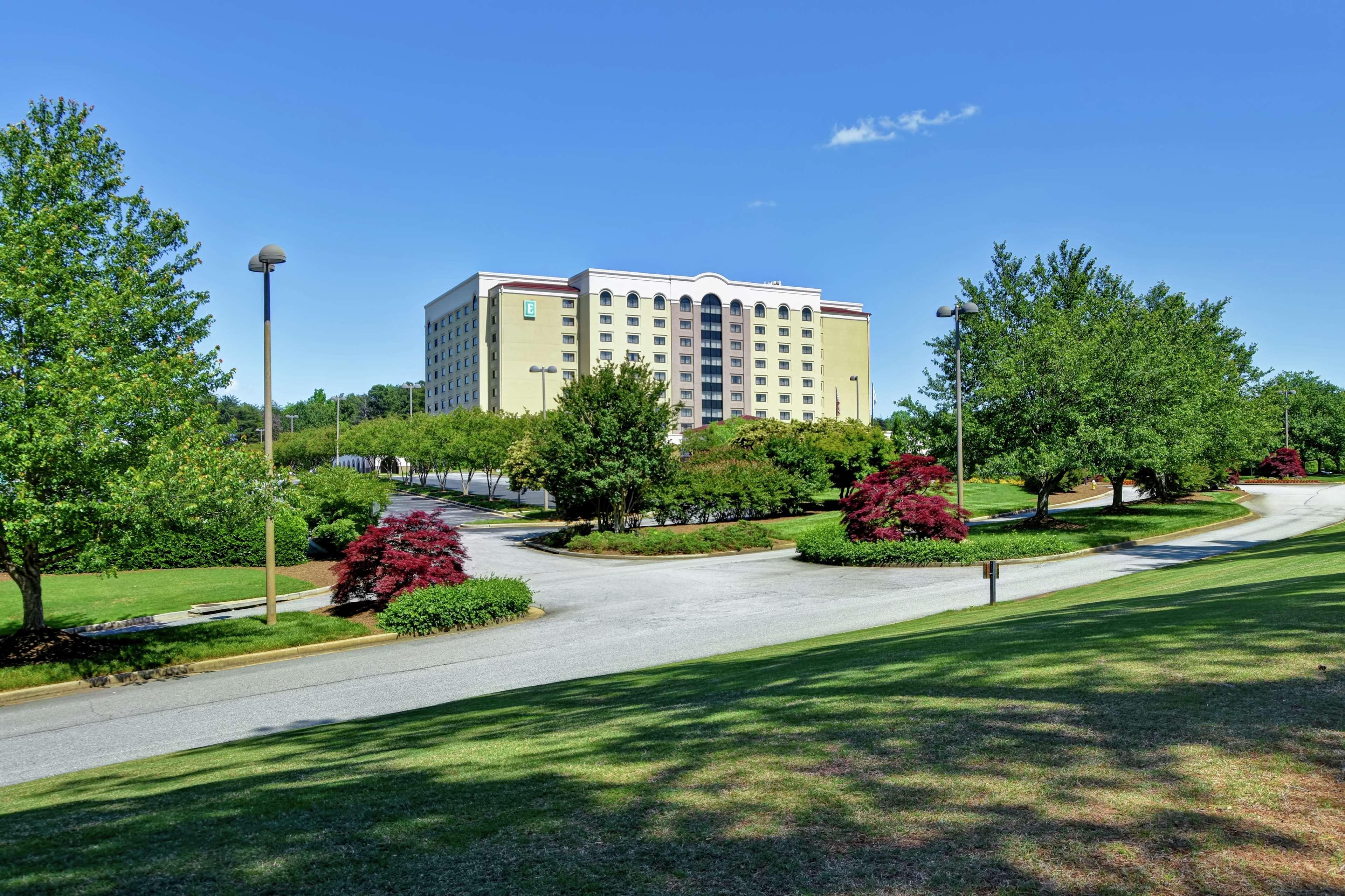 Embassy Suites Greenville Golf Resort & Conference Center Exterior foto